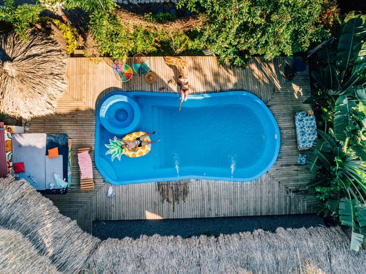 El Zoo Hostel, Bar & Pool ปาโลมิโน ภายนอก รูปภาพ