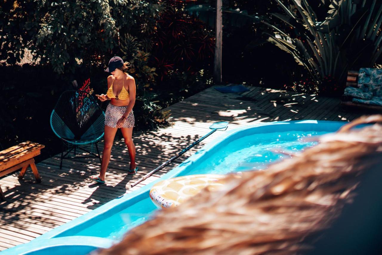 El Zoo Hostel, Bar & Pool ปาโลมิโน ภายนอก รูปภาพ