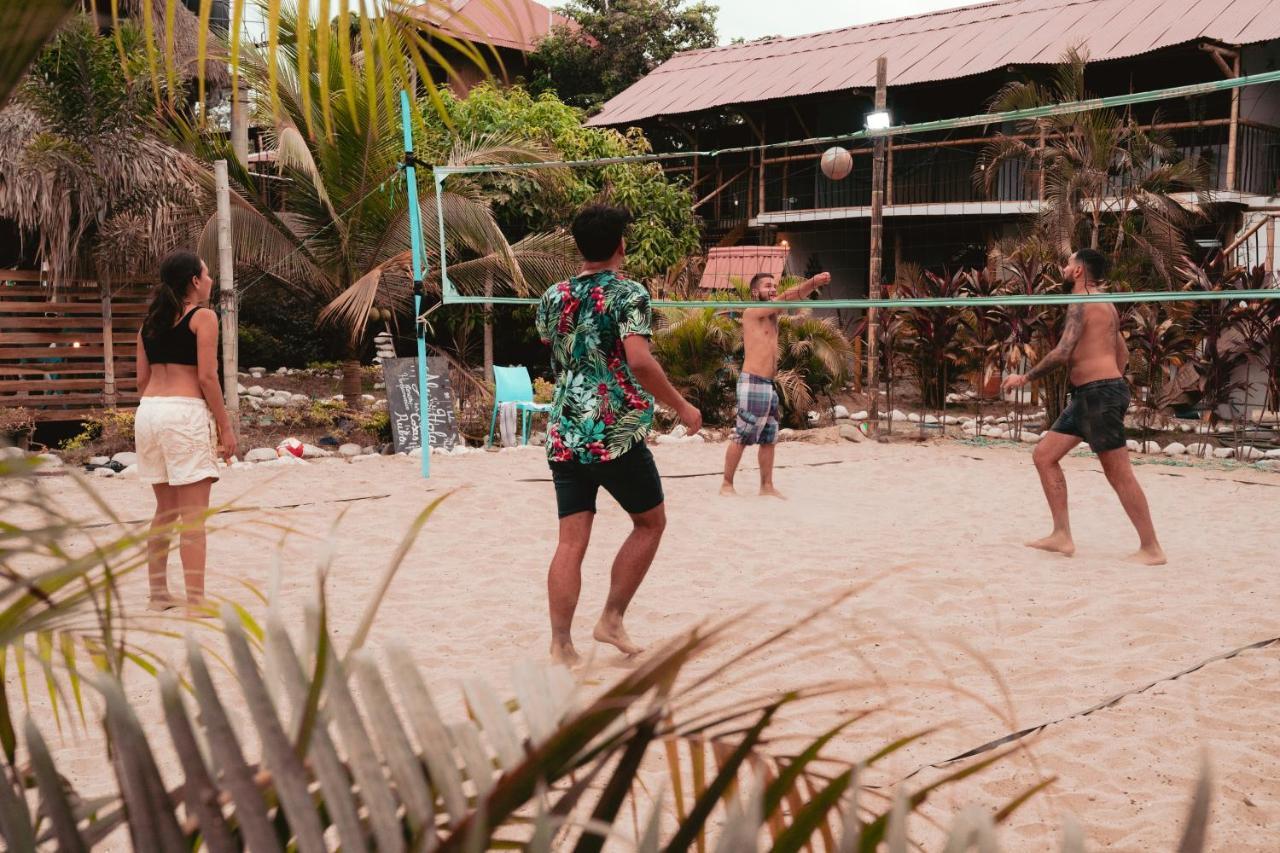 El Zoo Hostel, Bar & Pool ปาโลมิโน ภายนอก รูปภาพ