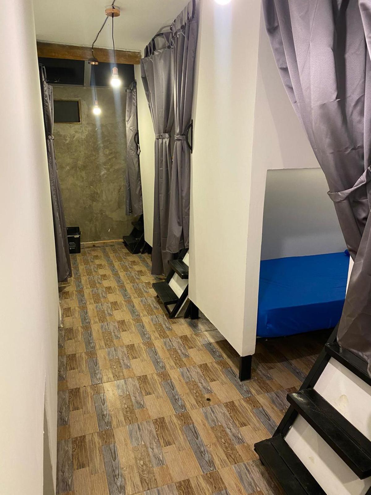 El Zoo Hostel, Bar & Pool ปาโลมิโน ภายนอก รูปภาพ